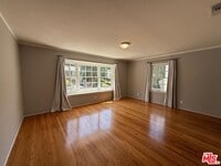 Building Photo - 2515 Canyon Dr