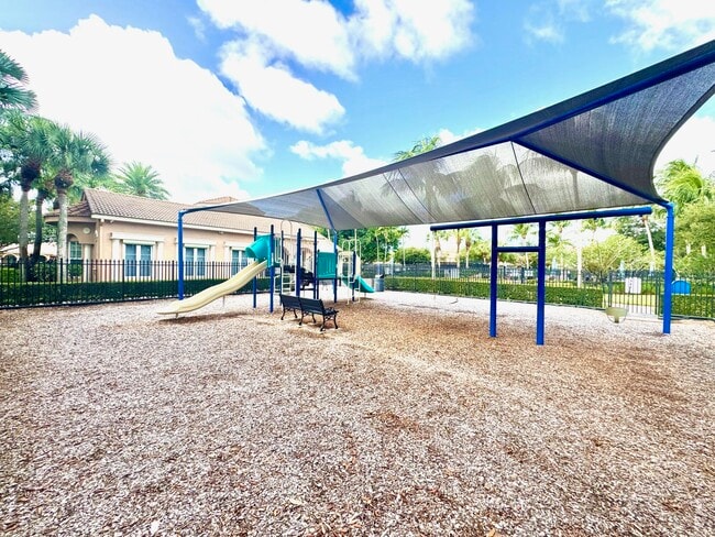 Building Photo - 195 Via Veracruz