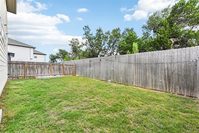 Building Photo - 164 MacArthur Dr