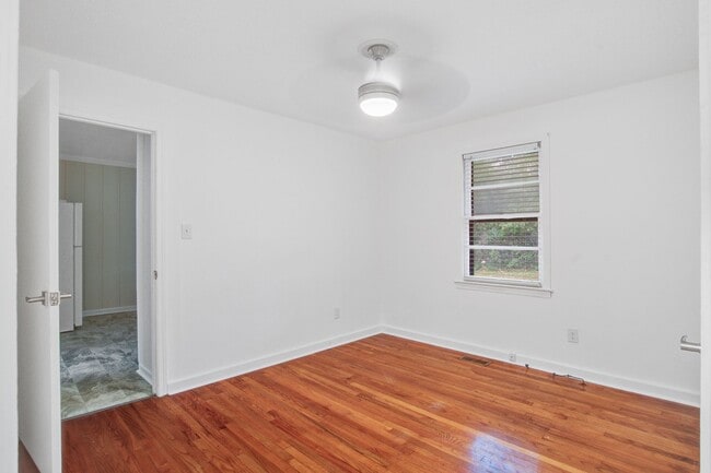 Building Photo - Welcome To West Circle Dr