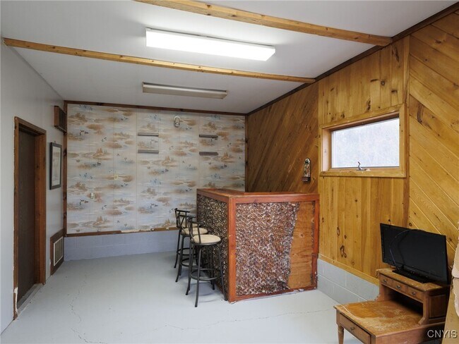 Building Photo - 20201 Overlook Dr