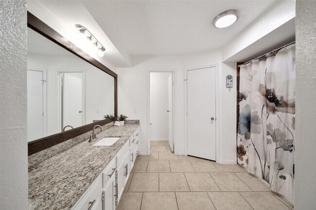 Building Photo - 31723 Ironwood Dr