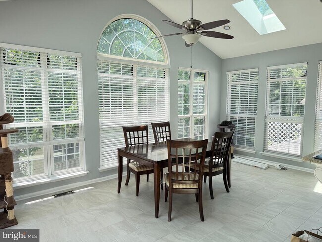 Building Photo - 14038 Walney Village Ct