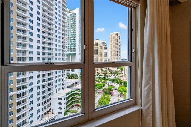 Building Photo - 701 Brickell Key Blvd