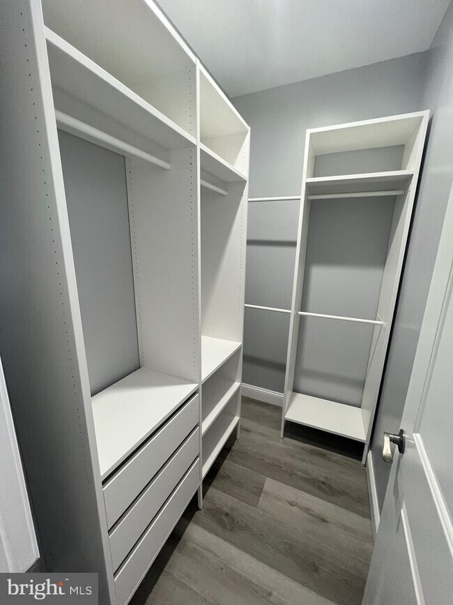 Building Photo - 1611-15 Ridge Ave