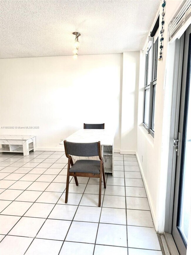 Building Photo - 9225 Collins Ave