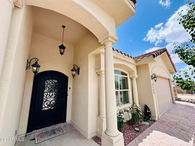 Building Photo - 6268 Wildwood Ct