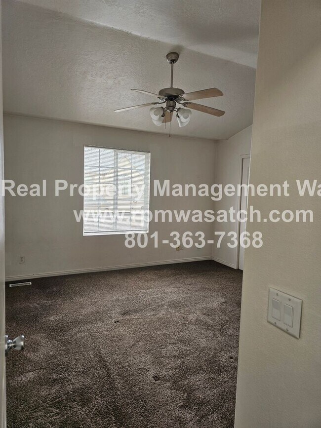 Building Photo - 2401 Big Village Ct