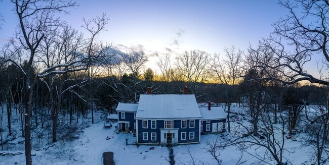 Building Photo - 27 Bulkeley Rd