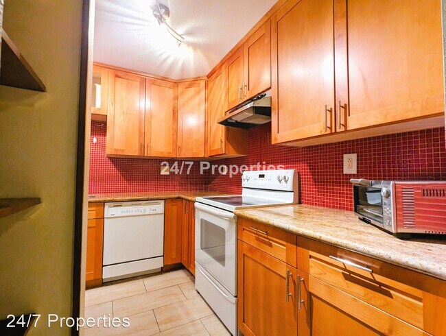 Building Photo - 2 br, 2 bath House - 4926 S. Corbett Ave. ...
