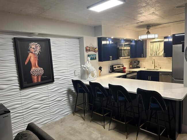 Building Photo - 3570 S Ocean Blvd