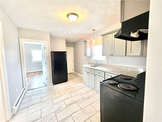 Building Photo - 41 Benefit St