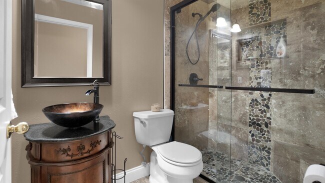 Building Photo - 631 Doe Cove Pl