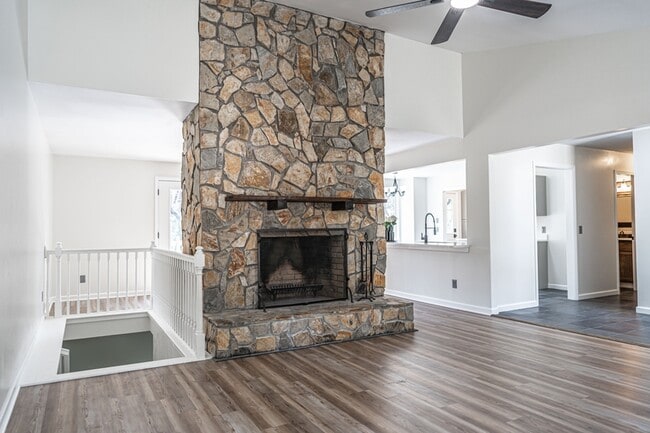 Building Photo - 980 Monticello Dr