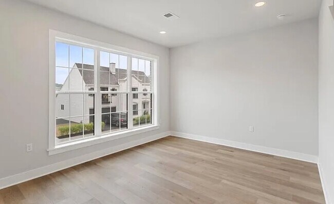 Building Photo - 405 Cranford Way