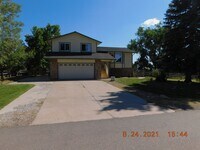 Building Photo - Parker Home in The Pinery!!