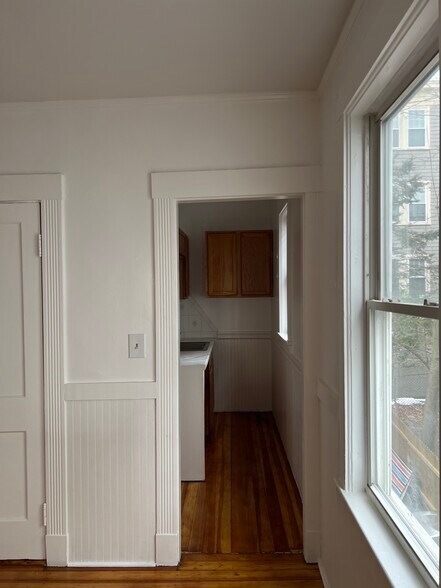 Building Photo - 196 Reservation Rd