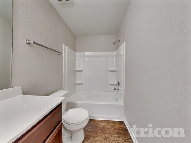 Building Photo - 2402 Regatta Ln