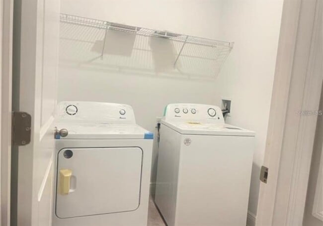 Building Photo - 13606 SW 40th Ave Rd