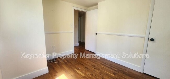 Building Photo - 813 Highland Ave