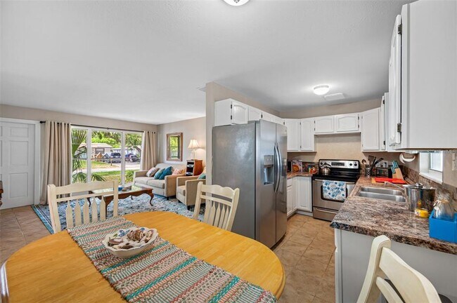 Building Photo - 4704 W Wyoming Ave