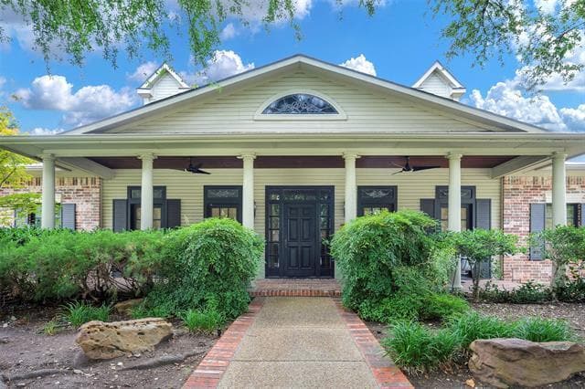 Building Photo - 6520 Twin Oaks Dr
