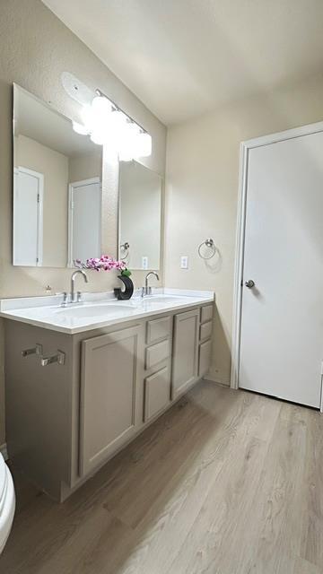 Building Photo - 5211 Viewpoint Dr