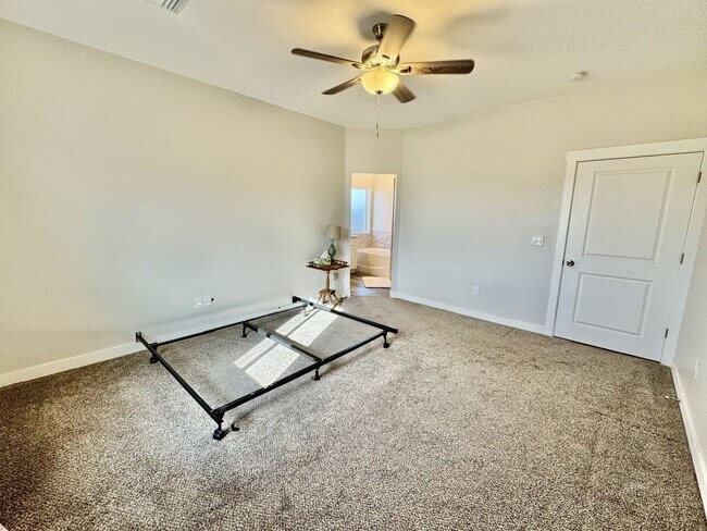 Building Photo - 860 S Flagstone Wy