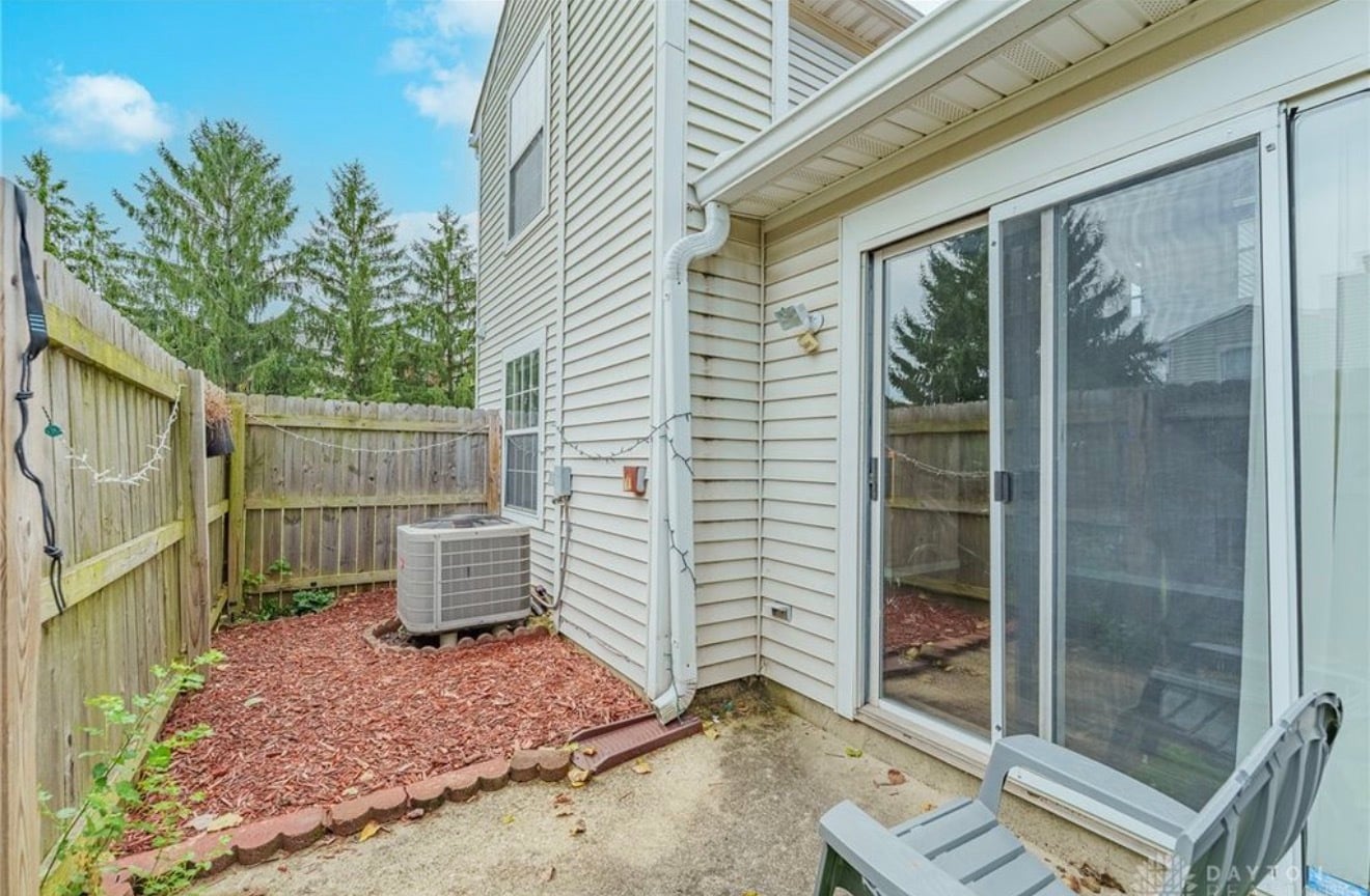 Building Photo - 2342 Raider Dr