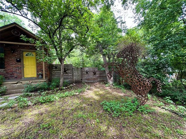 Building Photo - 8619 Groveland Dr