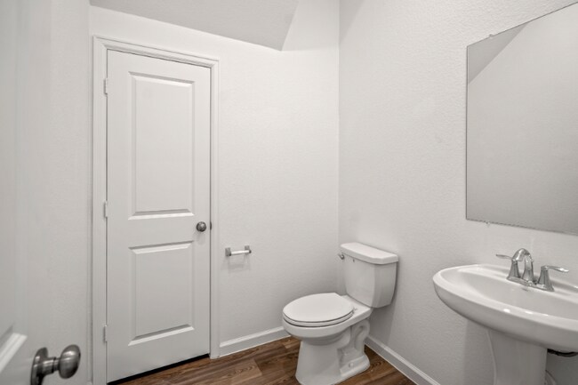 Building Photo - 613 Royal Arch Dr