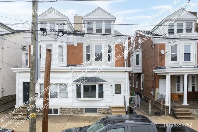 Building Photo - 5BR 2.5 BA_ 2,000 Sq Ft. Townhome in Manay...