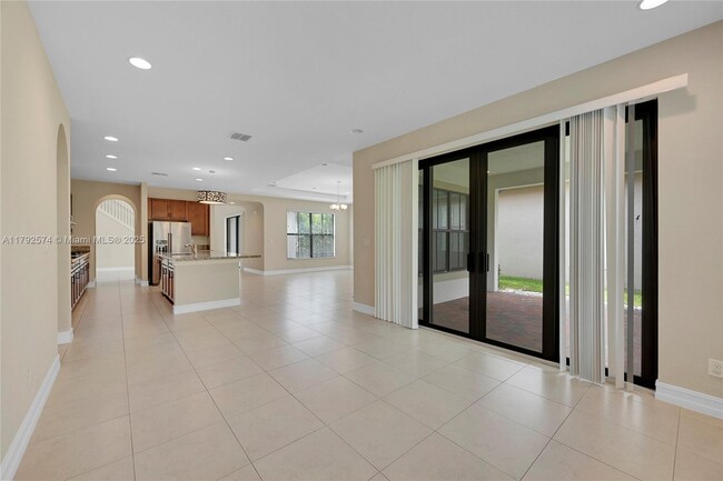 Building Photo - 9365 Solstice Cir