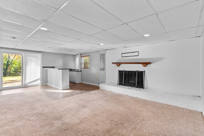 Building Photo - 1532 Starbrook Dr