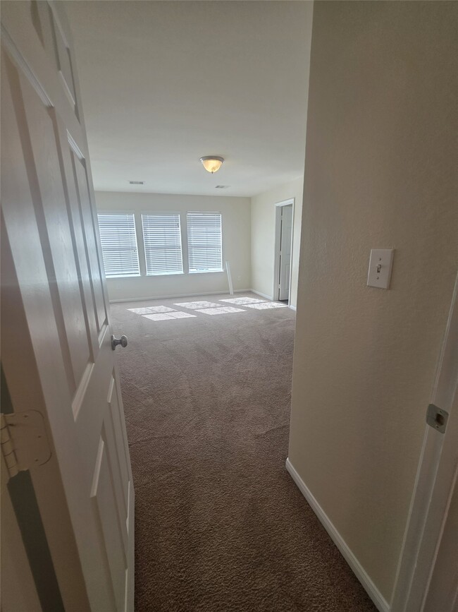 Building Photo - 7274 Autumn Sun Dr