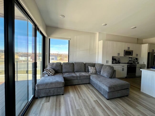 Building Photo - Modern Condo on West Side of Manhattan!