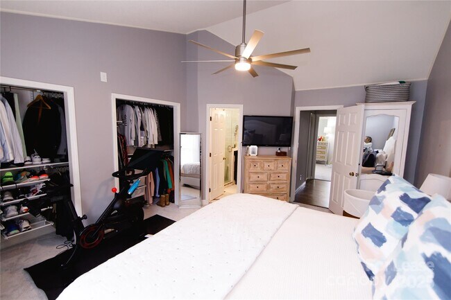 Building Photo - 510 N Poplar St
