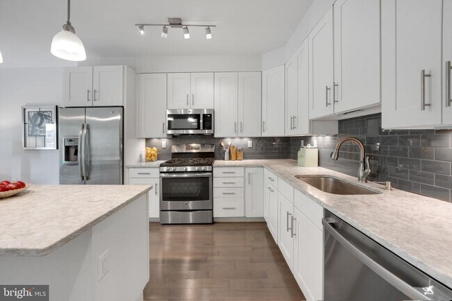 Building Photo - 3821 14th St NW