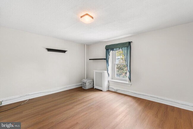 Building Photo - 345 W Mt Pleasant Ave