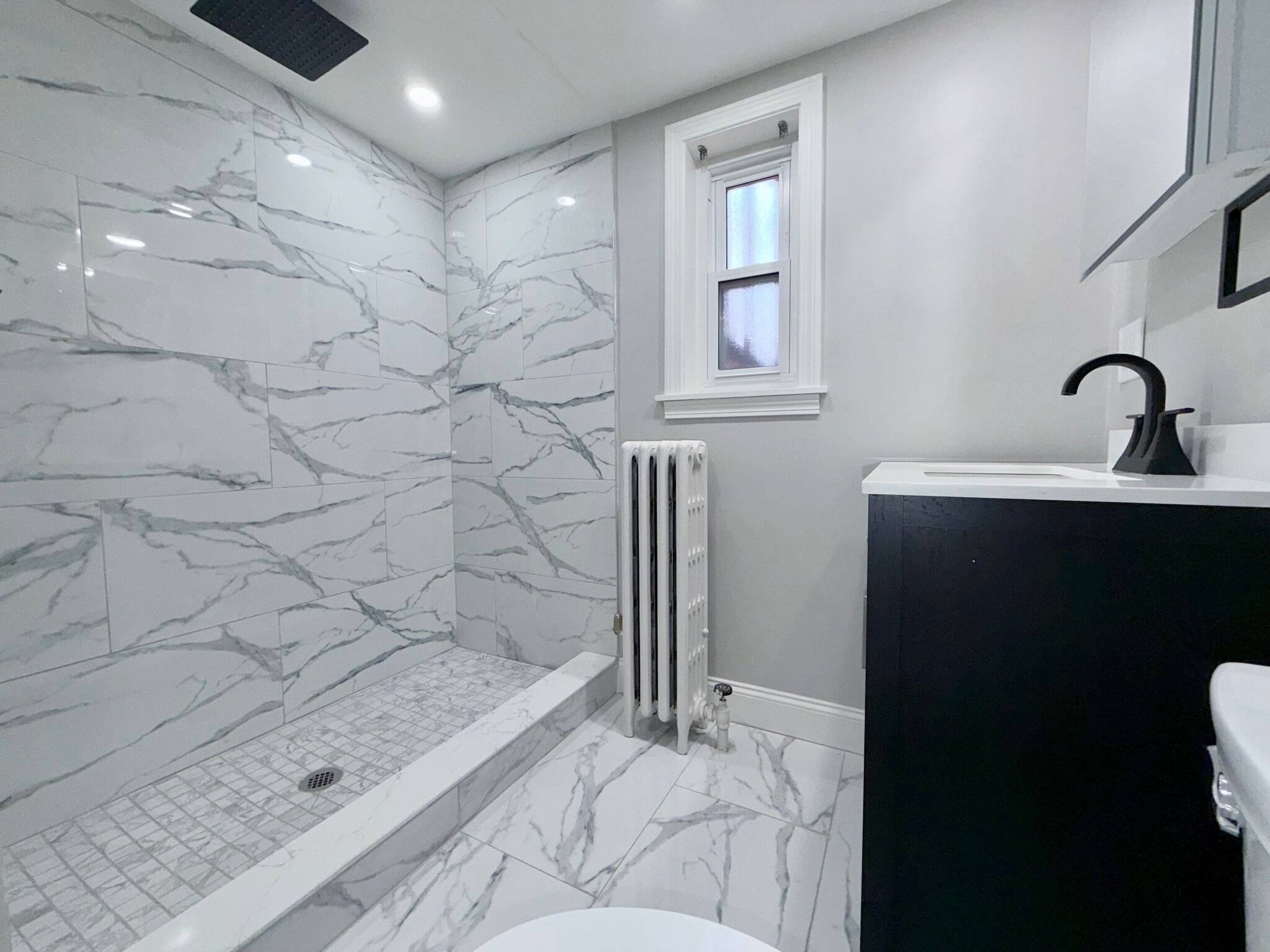 Building Photo - 13 Gladstone St