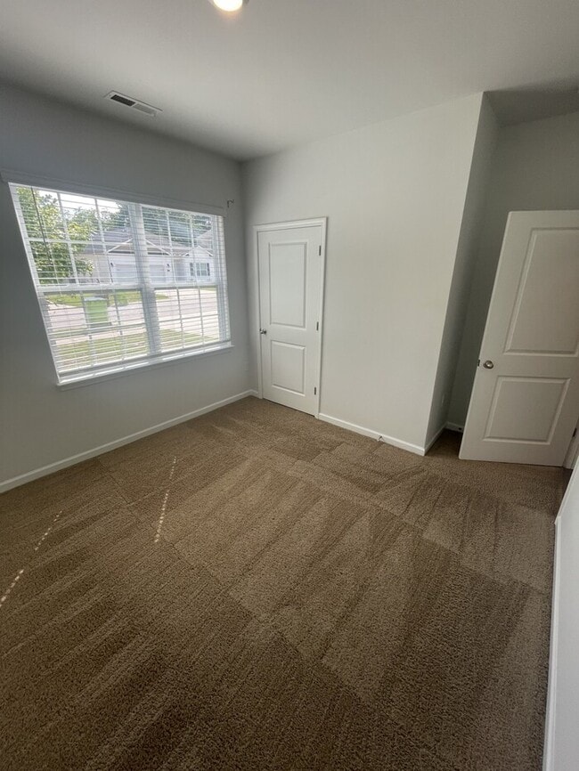 Building Photo - 908 Sea Holly Dr