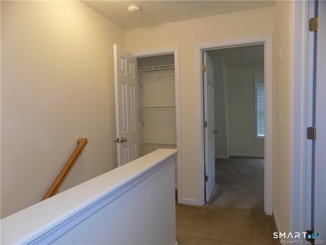 Building Photo - 6 Barnum Ct
