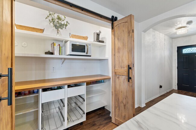 Building Photo - 1312 Cedar Hollow Dr