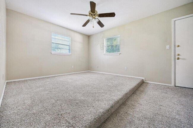 Building Photo - 8514 Dryfield Dr