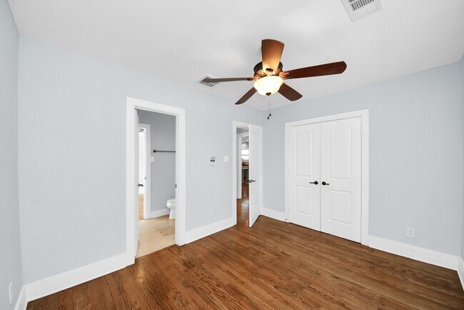 Building Photo - 509 Vincent St