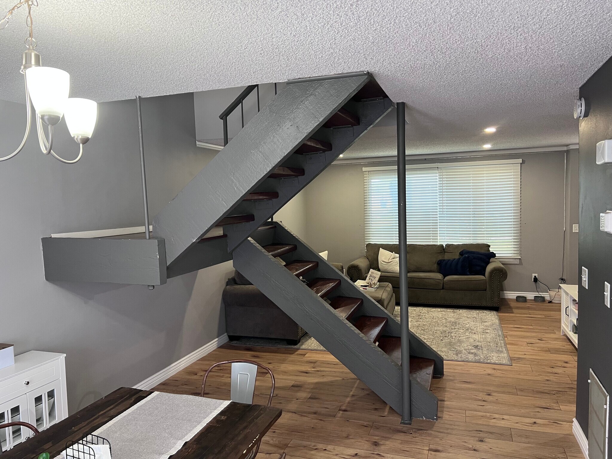 Building Photo - 3725 S Mill Ave