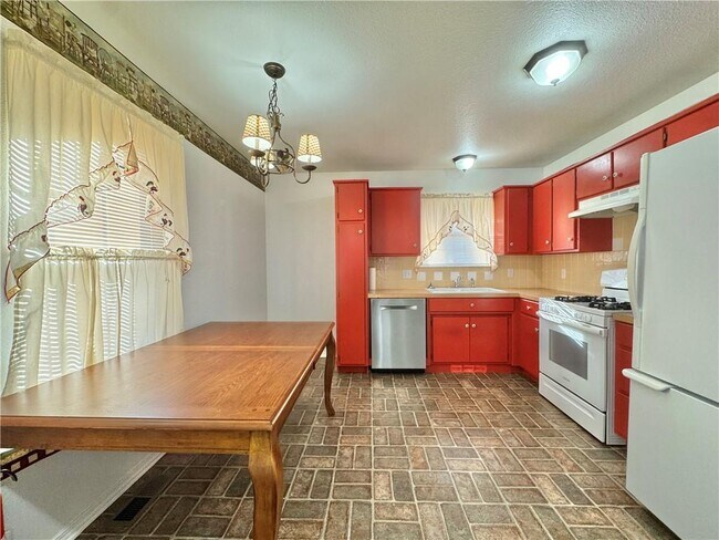 Building Photo - 171 Madison 2415