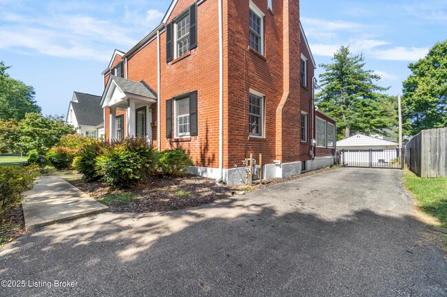 Building Photo - 3711 Norbourne Blvd