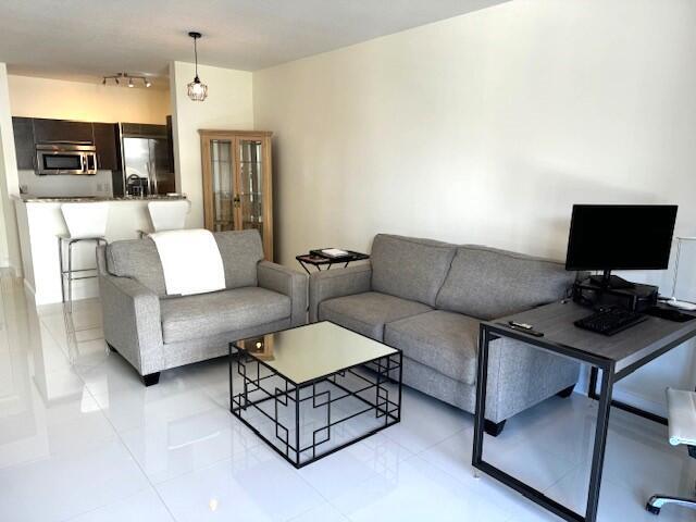 Building Photo - 550 Okeechobee Blvd