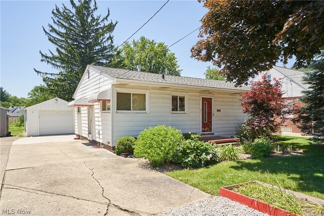 Building Photo - 2620 Mogadore Rd